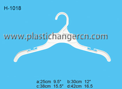 1018 blouse hanger