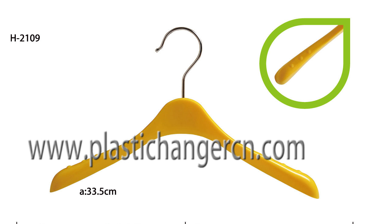 2109 children coat hanger